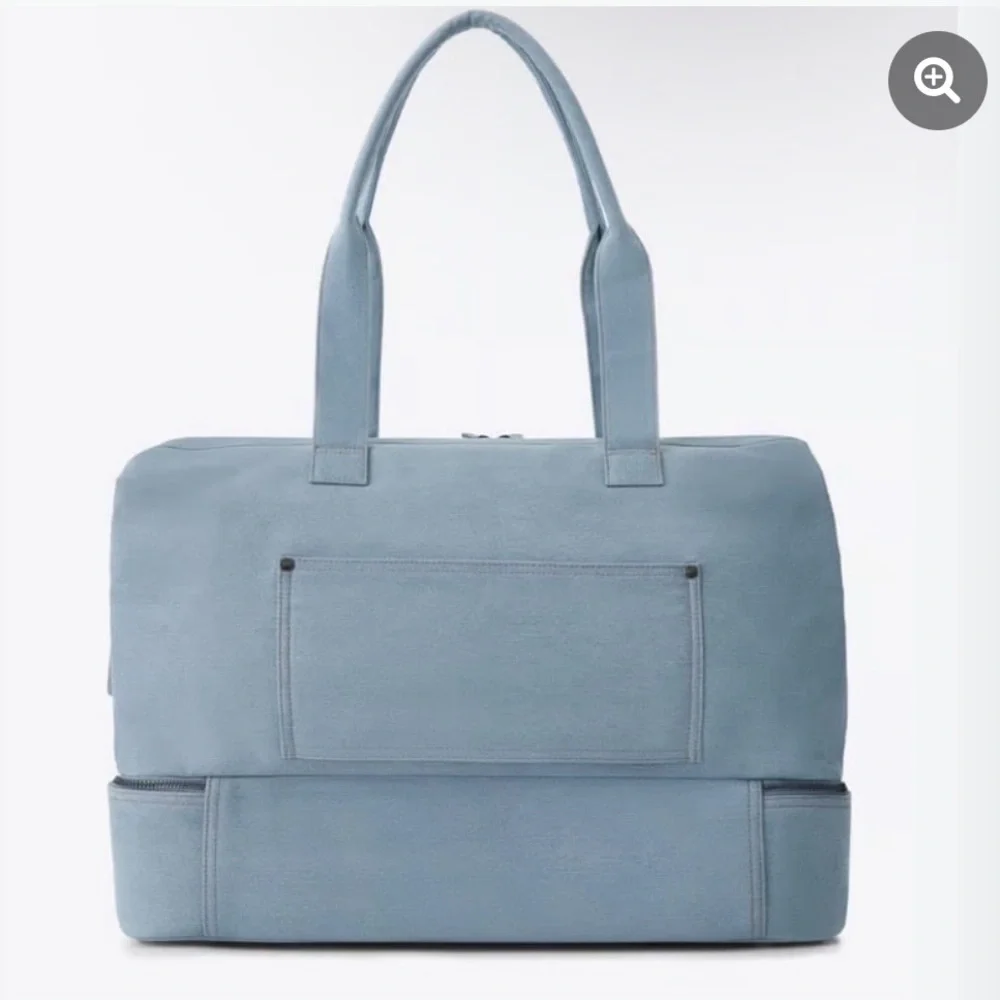 Gap x Beis Weekender - Picture 3 of 7